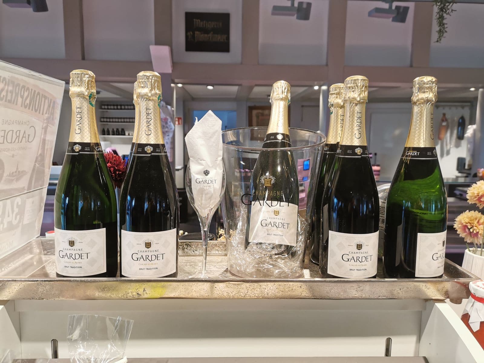 Champagne Gardet au comptoir de Feinkost Mönchmeier, à Rheda-Wiedenbrück