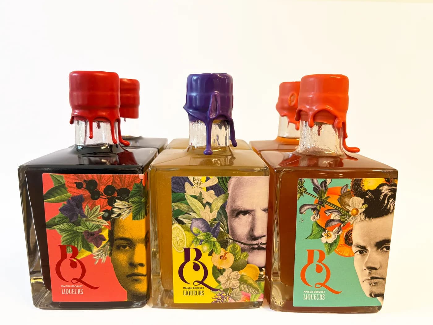 Bouteilles de liqueurs Maison Bocquet alignées